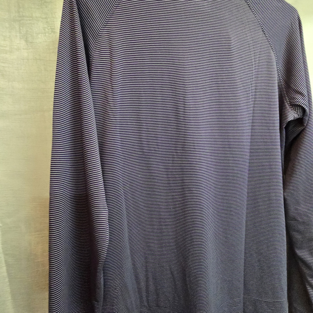 Under Armour Striped Pullover - Picture 6 of 6